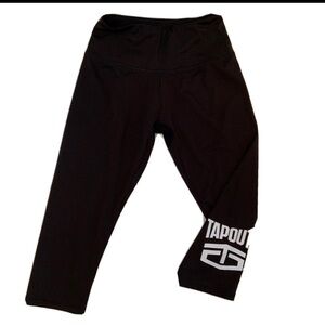 Women’s Tapout WWE - Black Capri Leggings - - Size XL - EUC
